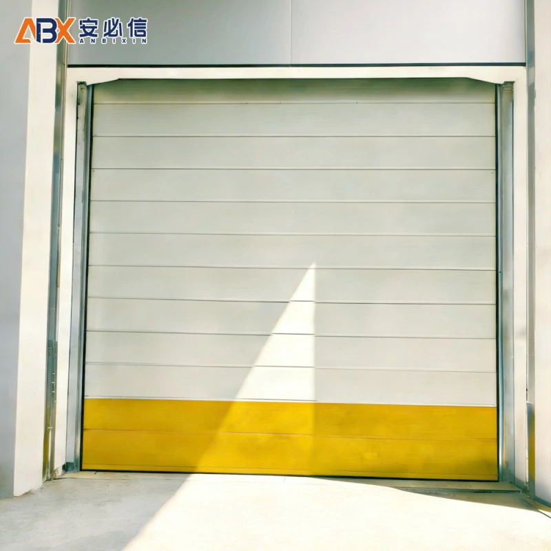 昆玉铝板提升门